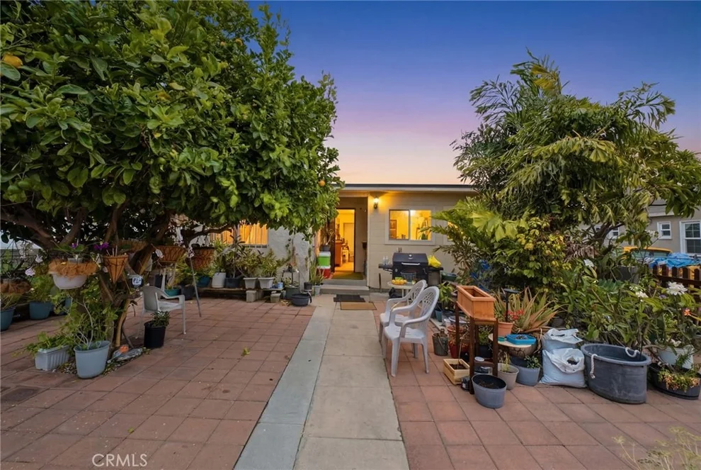 Unit for sale at 538 S Fetterly Avenue, Los Angeles, CA 90022