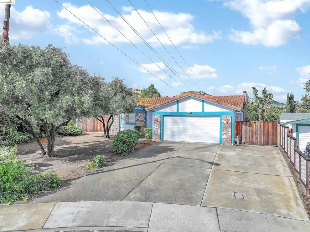 Unit for sale at 2213 Navarro Ct, Antioch, CA 94509