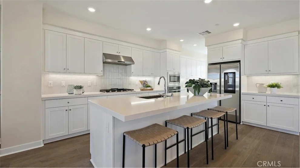 Unit for sale at 27556 Prarie Way, Valencia, CA 91381
