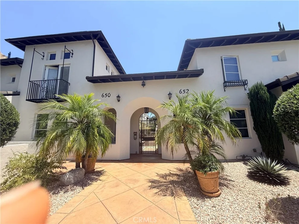 Unit for sale at 650 S Lake Ave, Pasadena, CA 91106