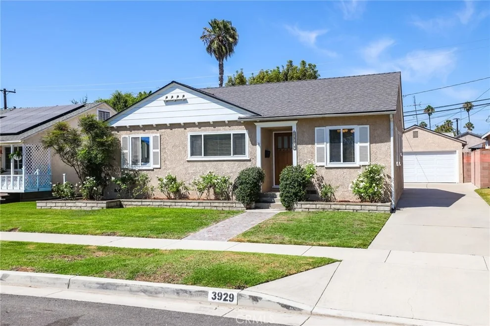 Unit for sale at 3929 Karen avenue, Long Beach, CA 90808