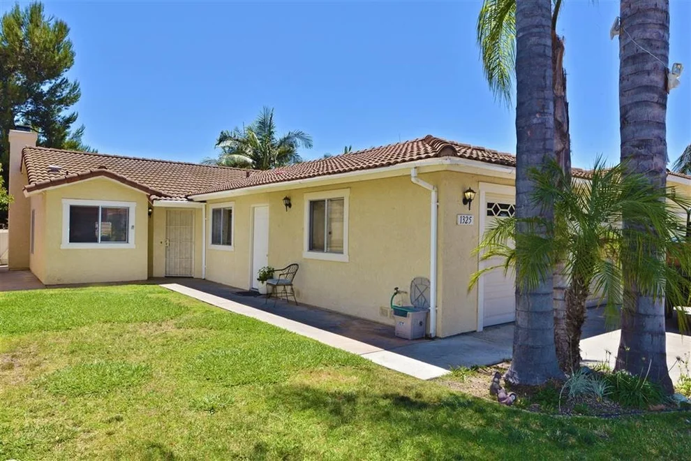 Unit for sale at 1325 Arcadia, Vista, CA 92084