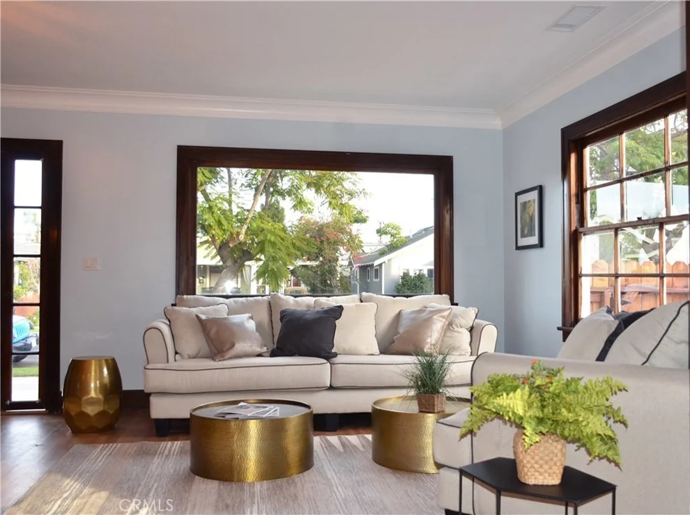 Unit for sale at 367 Coronado Avenue, Long Beach, CA 90814