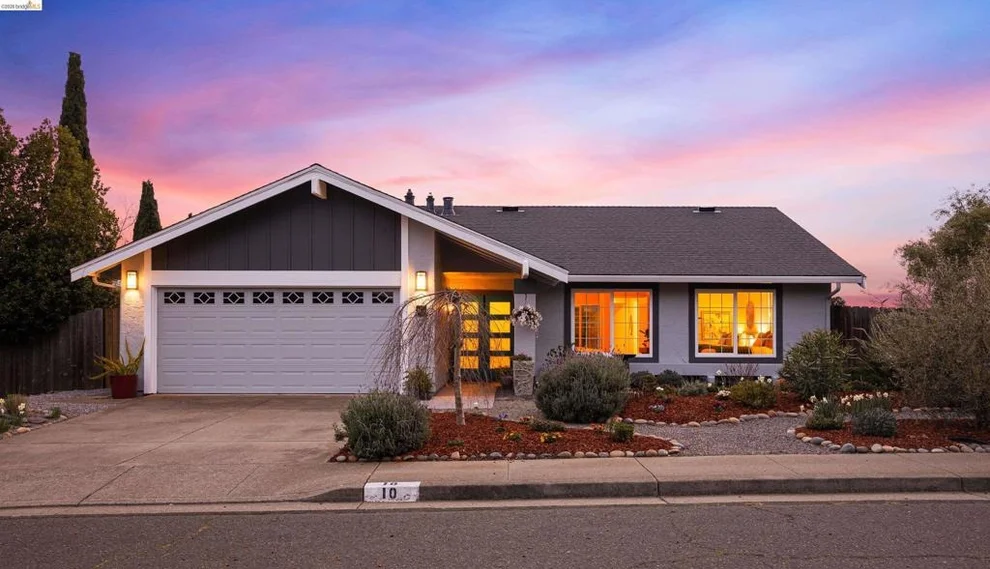 Unit for sale at 10 Clear Water Ct, Richmond, CA 94803