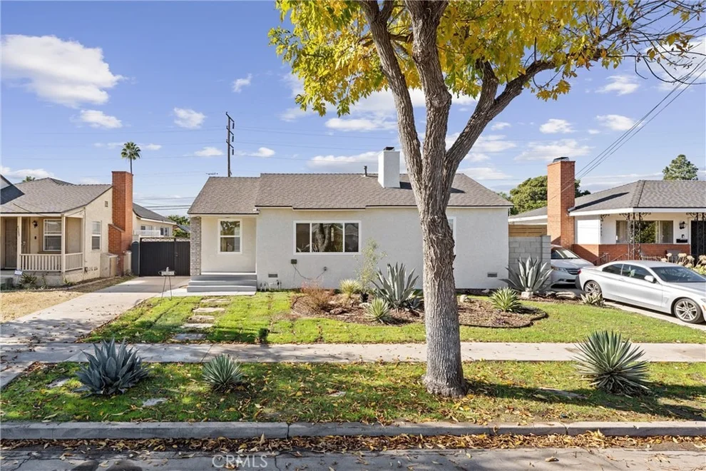 Unit for sale at 4401 Maury Avenue, Long Beach, CA 90807