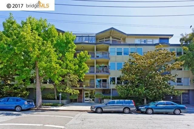 Unit for sale at 22 Moss Ave, Oakland, CA 94610