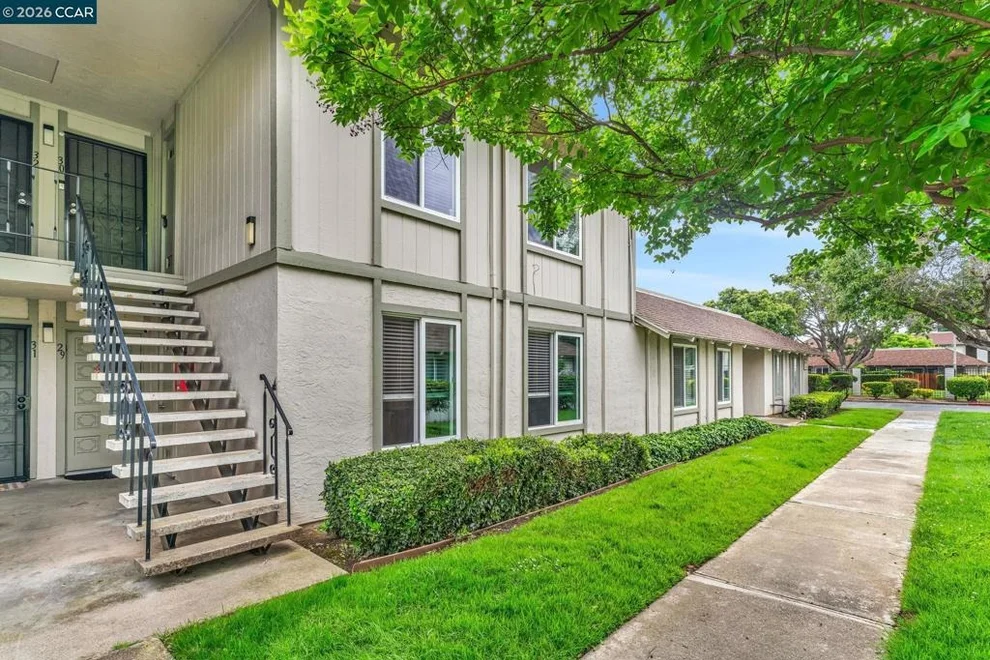 Unit for sale at 825 Oak Grove Rd, Concord, CA 94518
