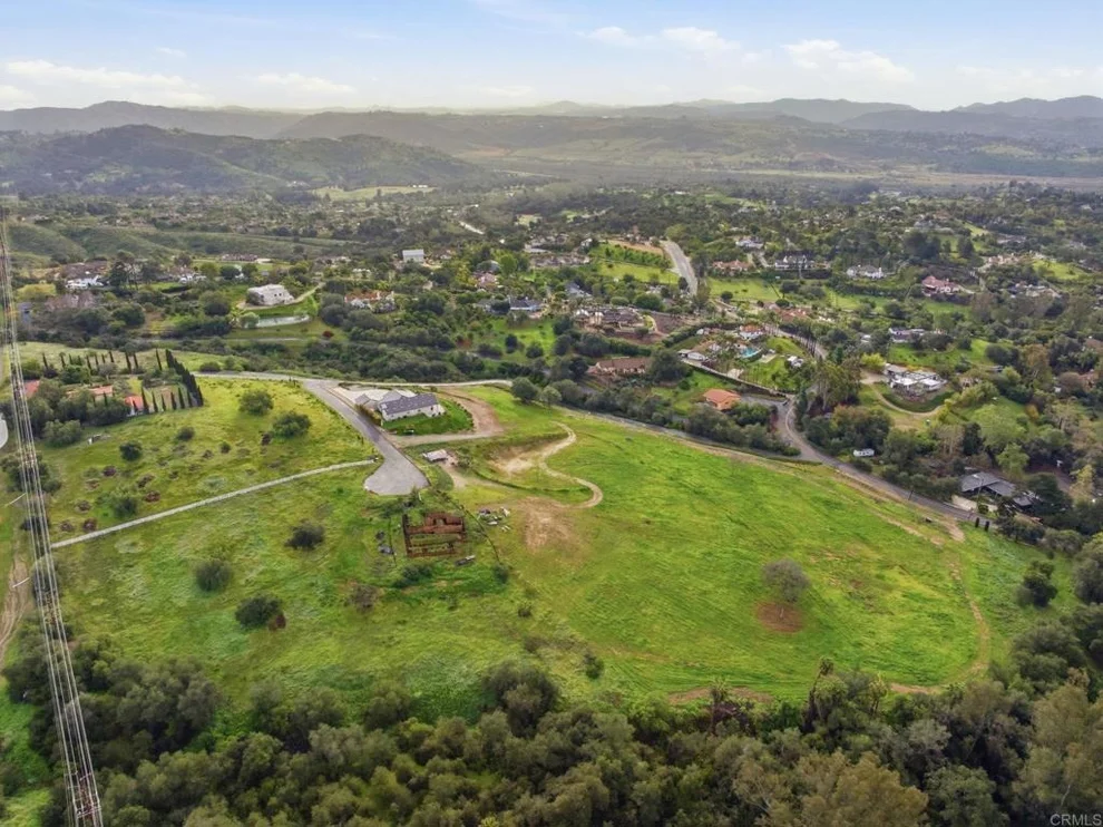 Unit for sale at 3600 Linda Vista Drive, Fallbrook, CA 92028