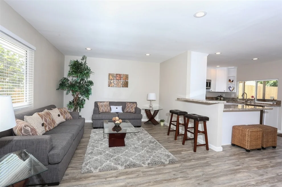 Unit for sale at 10442 Westchester Ave, San Diego, CA 92126