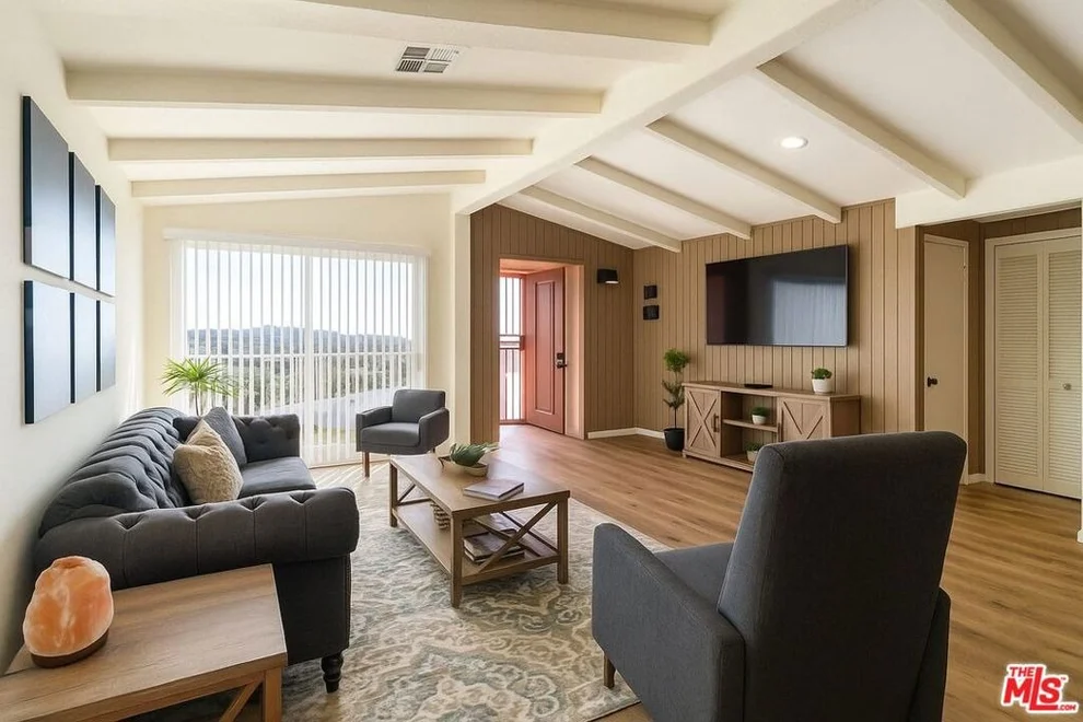 Unit for sale at 9204 Rowell Avenue, Chatsworth, CA 91311