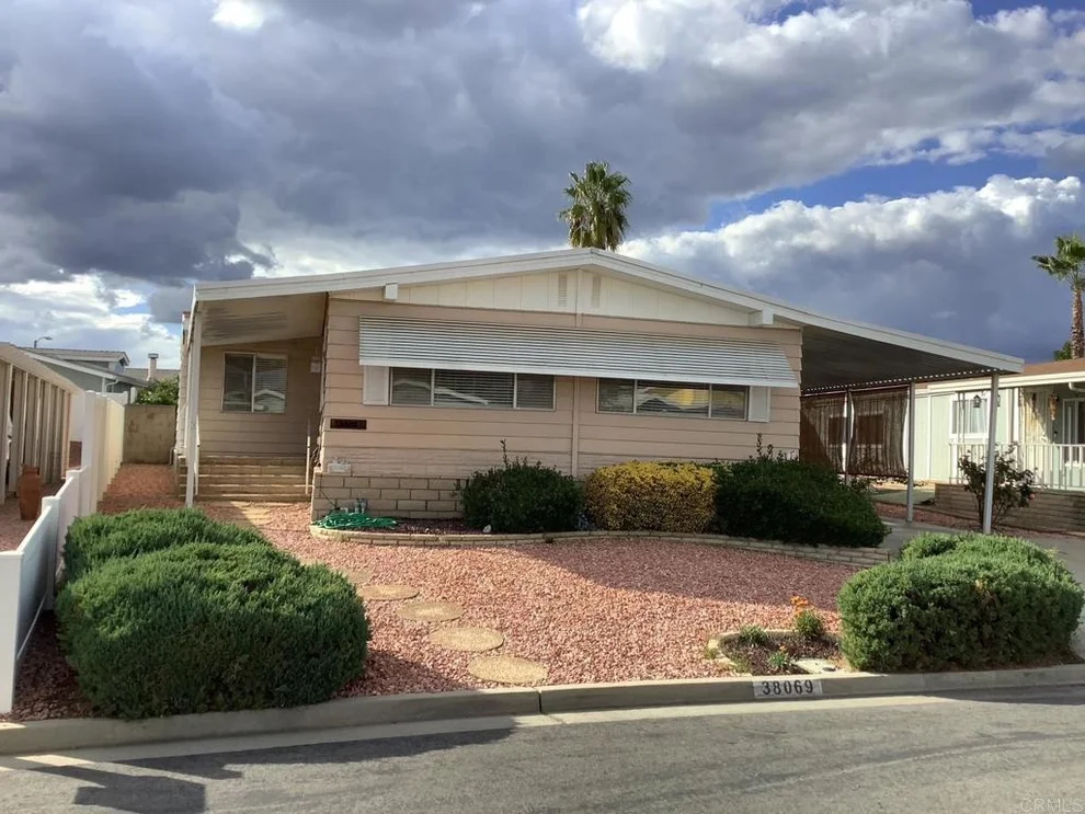 Unit for sale at 38069 Calle De Amor, Murrieta, CA 92563