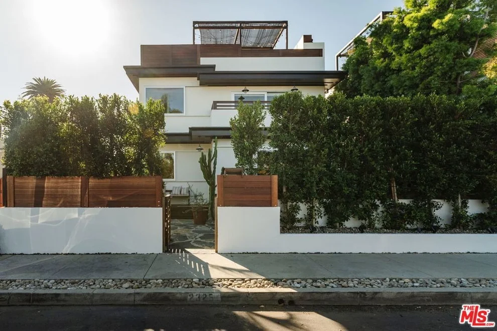 Unit for sale at 2325 McKinley Avenue, Los Angeles, CA 90291