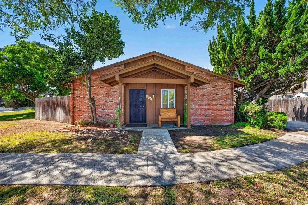 Unit for sale at 8318 Panorama Ridge Ct, Spring Valley, CA 91977