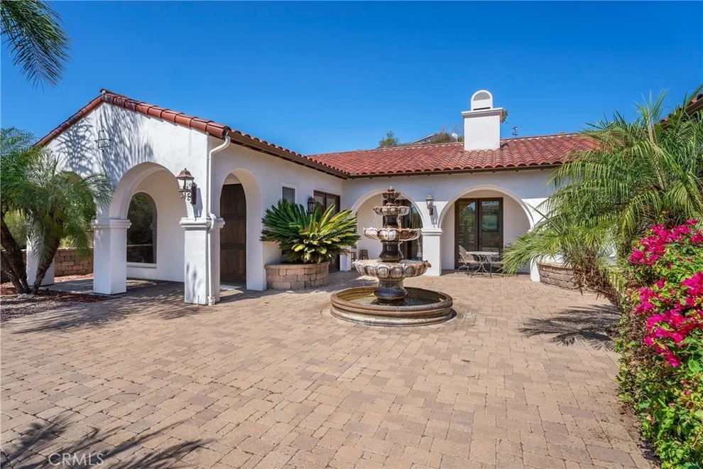 Unit for sale at 925 Valley, Vista, CA 92084