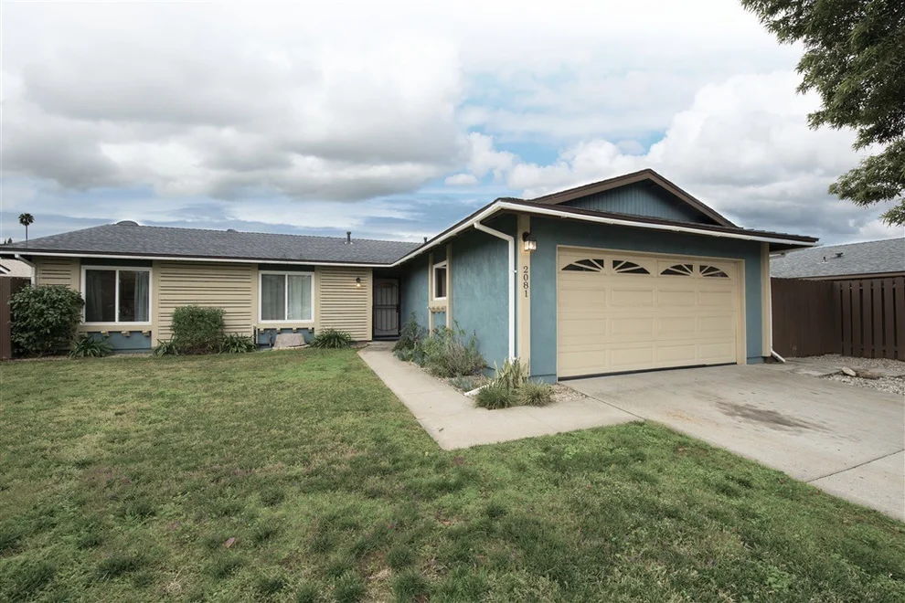 Unit for sale at 2081 Ardath Ave, Escondido, CA 92027