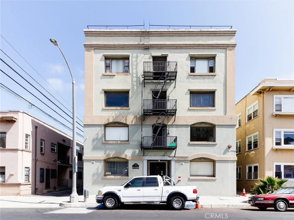 Unit for sale at 323 W 4th.   Unit 101, Long Beach, CA 90802