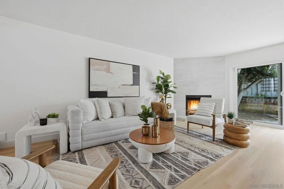 Unit for sale at 8067 Caminito Mallorca, La Jolla, CA 92037