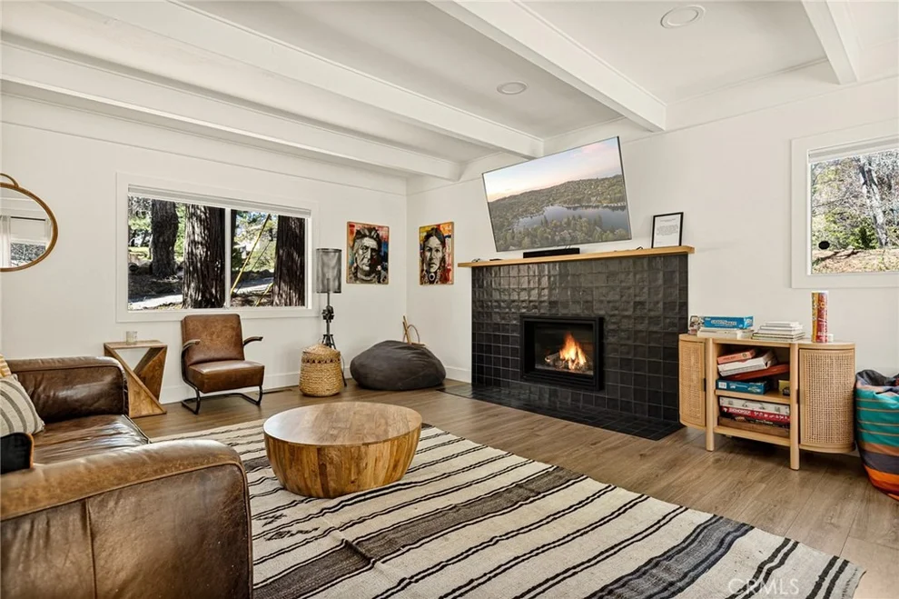 Unit for sale at 27255 Bernina, Lake Arrowhead, CA 92352