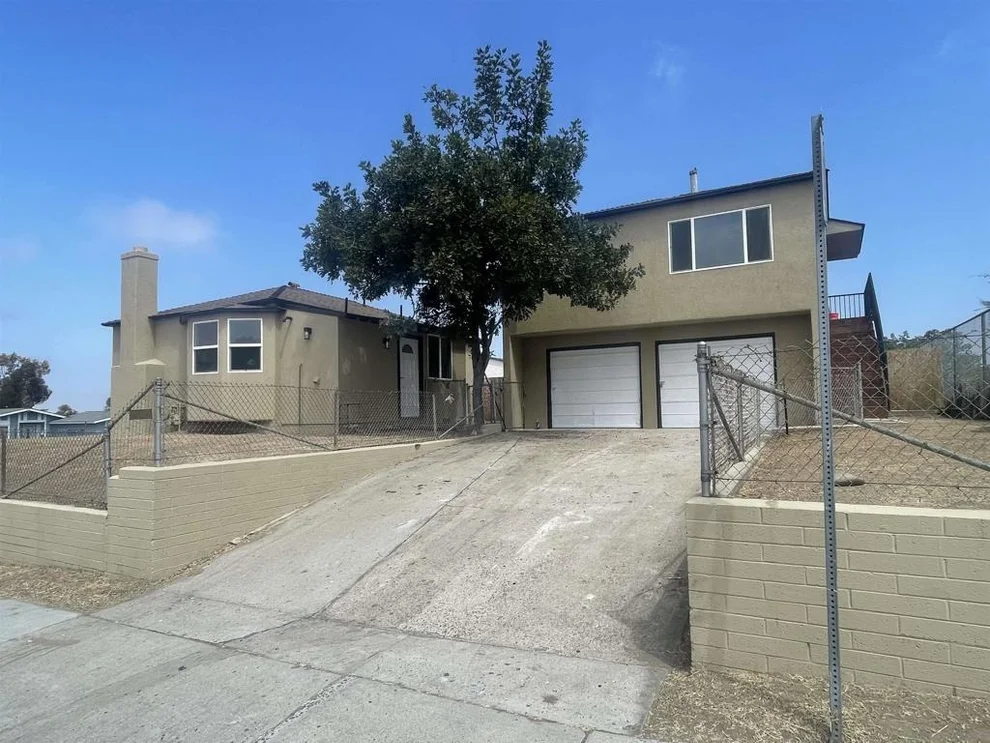 Unit for sale at 635 637 S 47Th St, San Diego, CA 92113