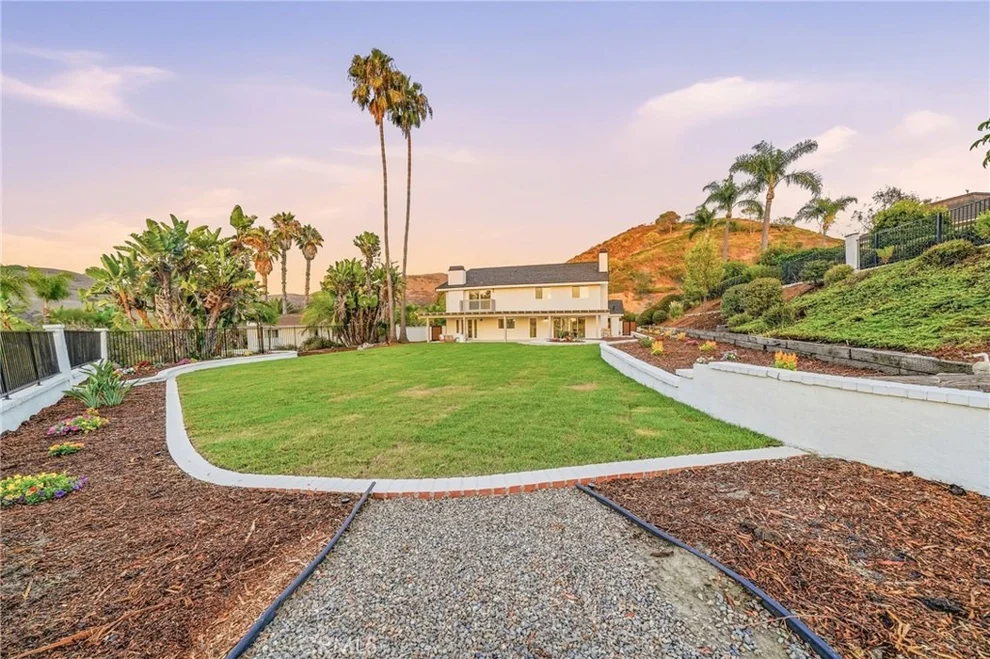Unit for sale at 33561 Calle Miramar, San Juan Capistrano, CA 92675