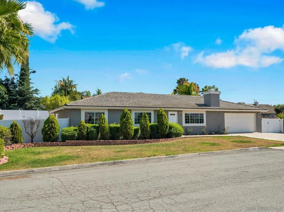 Unit for sale at 9239 Francis, Spring Valley, CA 91977