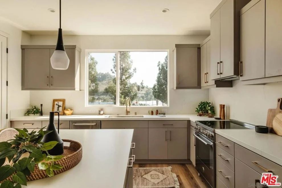 Unit for sale at 3851 N Riley Lane, Los Angeles, CA 90065