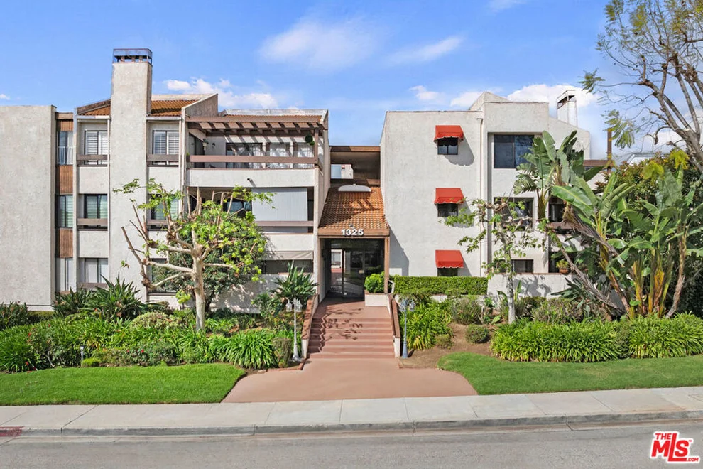Unit for sale at 1325 Valley View Road, Glendale, CA 91202