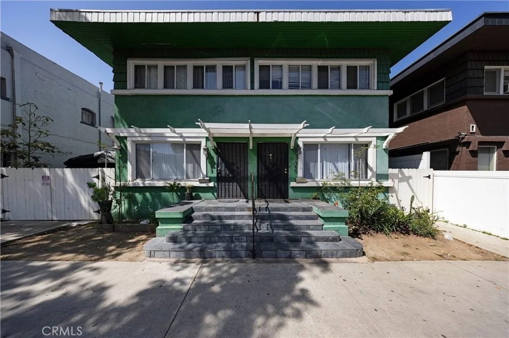 Unit for sale at 643 Elm Avenue, Long Beach, CA 90802