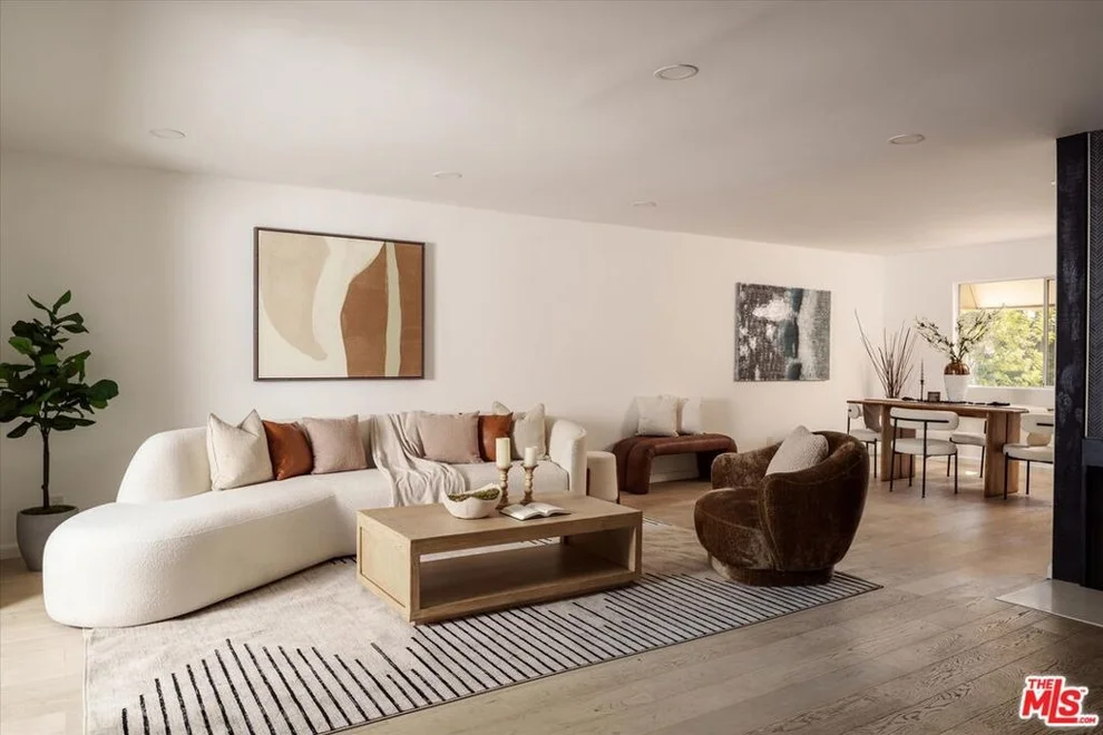 Unit for sale at 9761 Via Pavia, Burbank, CA 91504