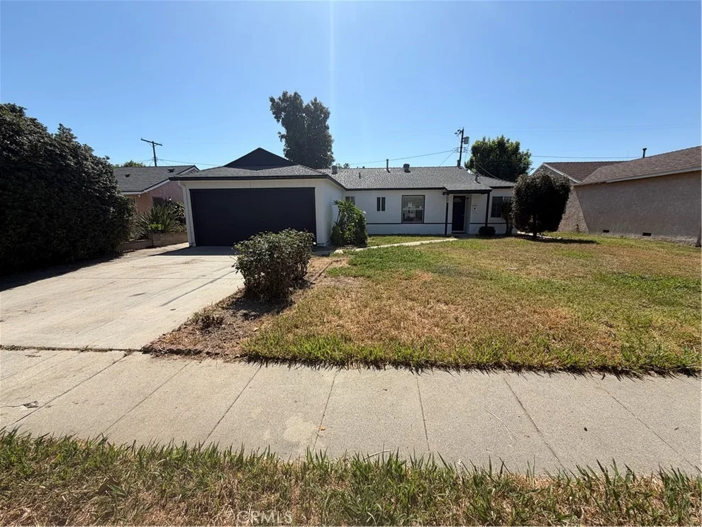 Unit for sale at 7931 Newcastle Avenue, Reseda, CA 91335