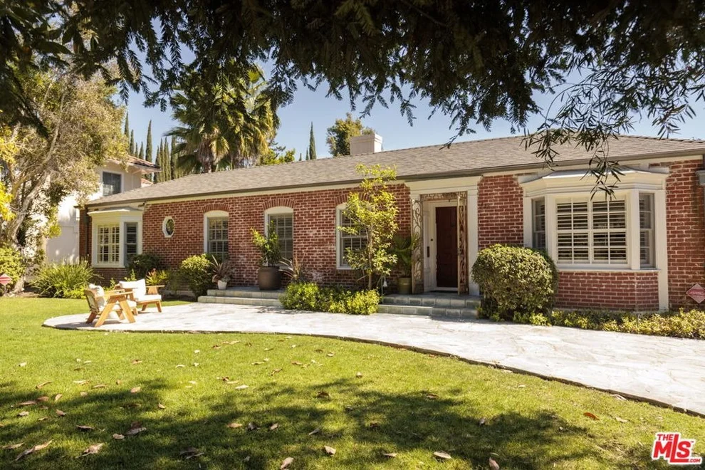 Unit for sale at 632 S Arden Boulevard, Los Angeles, CA 90005
