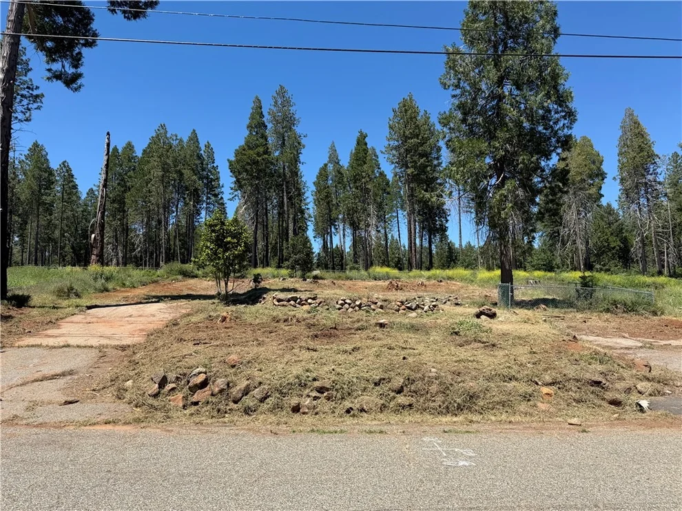 Unit for sale at 13817 Ferguson, Magalia, CA 95954