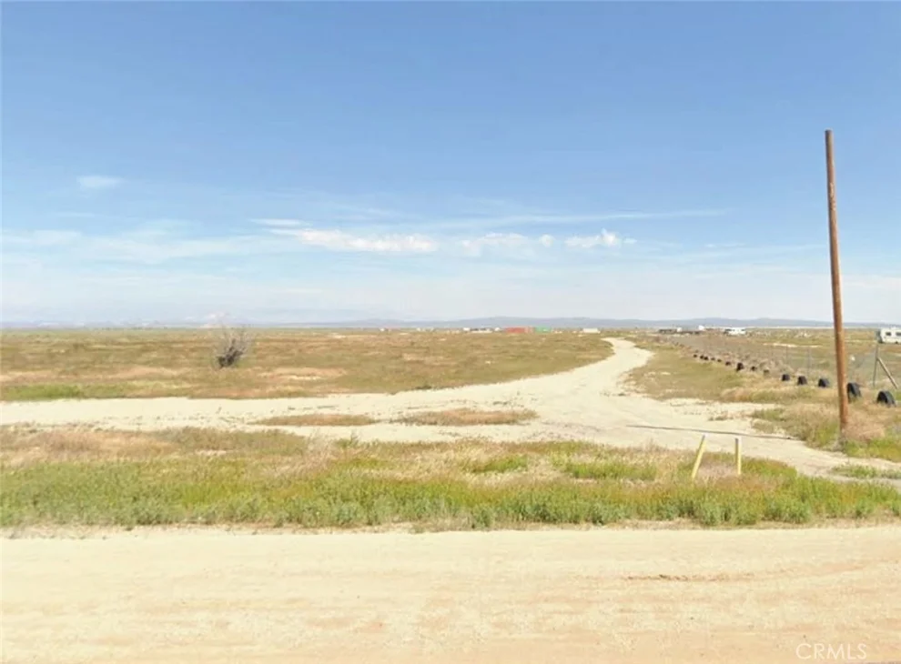 Unit for sale at 49001 45th Ste, Lancaster, CA 93535