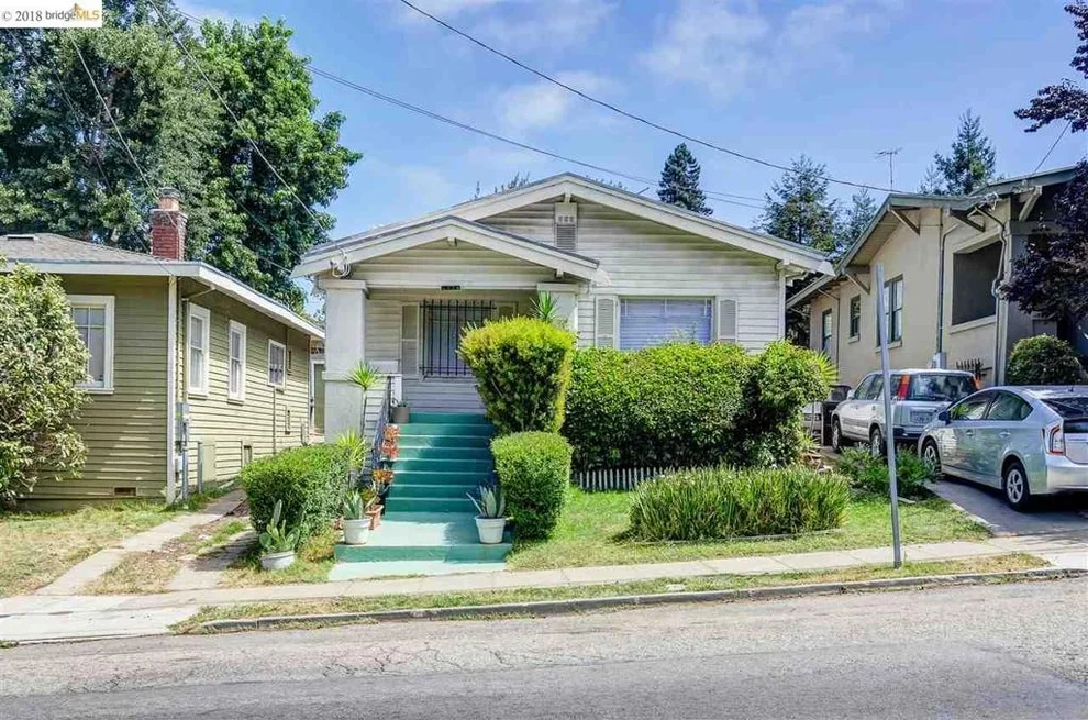 Unit for sale at 2824 Montana St, Oakland, CA 94602