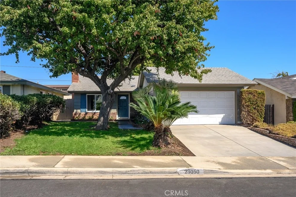 Unit for sale at 23050 Moneta Avenue, Carson, CA 90745