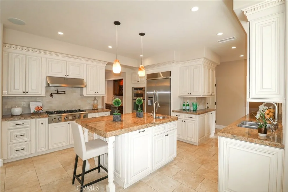 Unit for sale at 3131 Corte Hermosa, Newport Beach, CA 92660