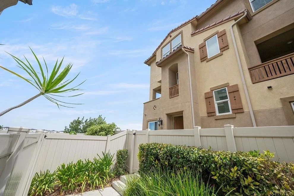 Unit for sale at 5568 Santa Alicia, San Diego, CA 92154
