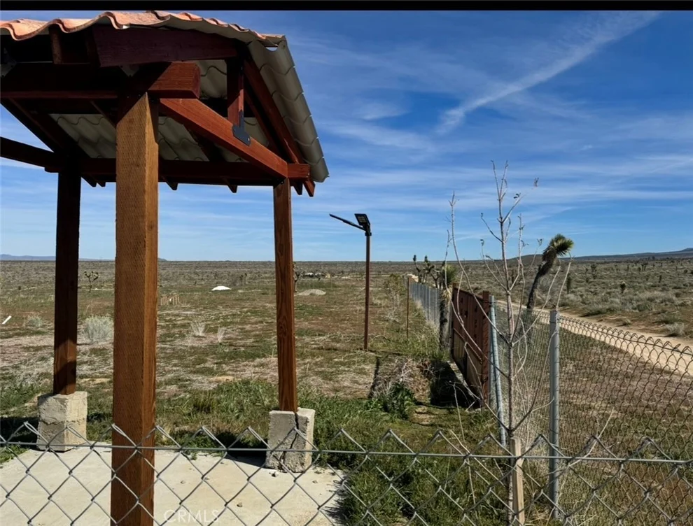 Unit for sale at 136 E Avenue W8, Pearblossom, CA 93553