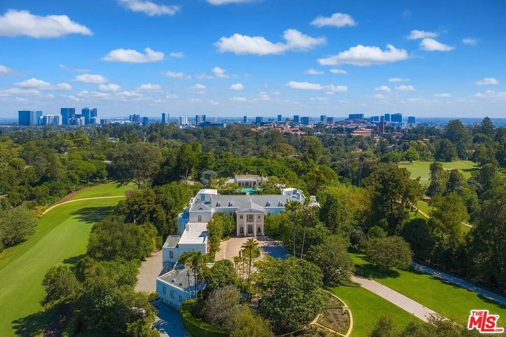 Unit for sale at 10644 Bellagio Road, Los Angeles, CA 90077