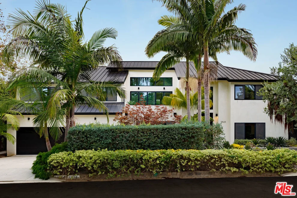 Unit for sale at 13524 D'Este Drive, Pacific Palisades, CA 90272