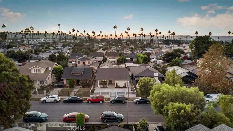 Unit for sale at 3439 6th, Los Angeles, CA 90018