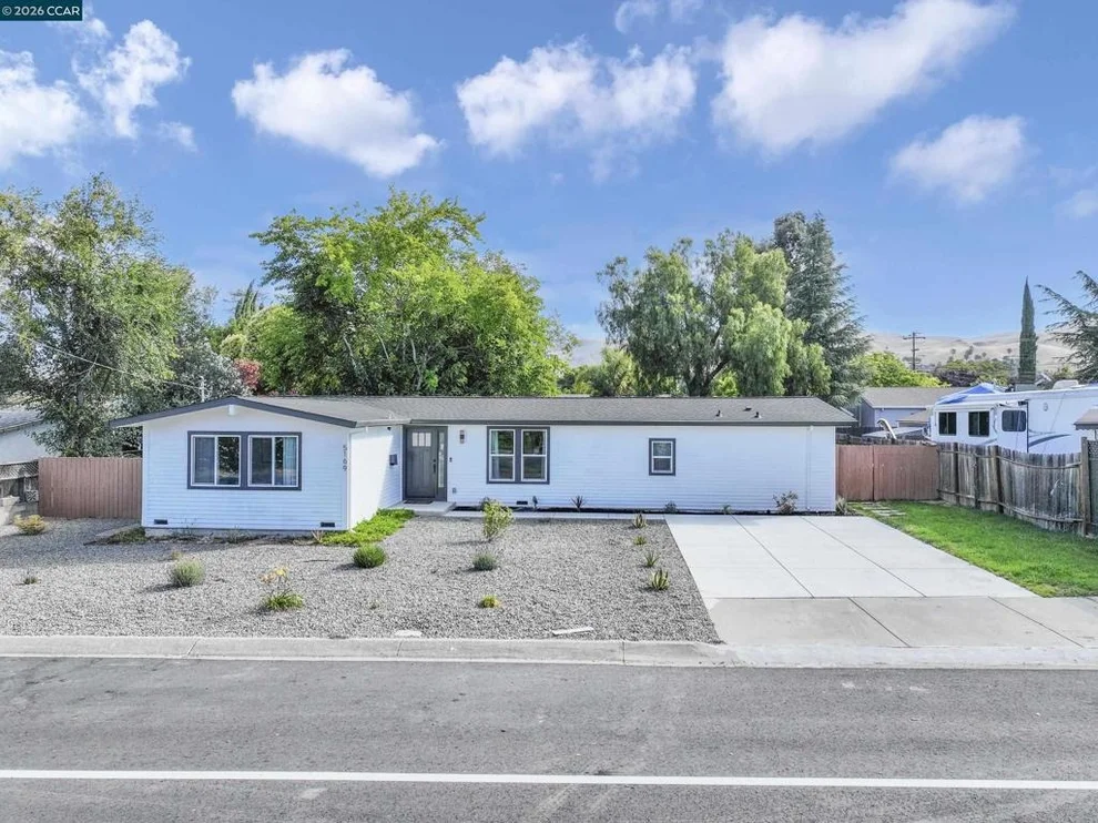Unit for sale at 5169 Concord Blvd, Concord, CA 94521