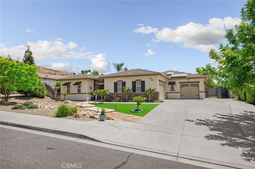 Unit for sale at 7827 La Nita, Highland, CA 92346