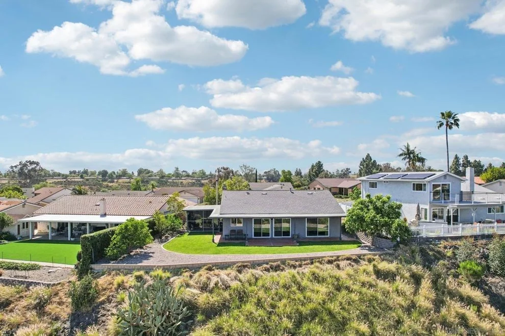 Unit for sale at 10948 Valldemosa Ln, San Diego, CA 92124