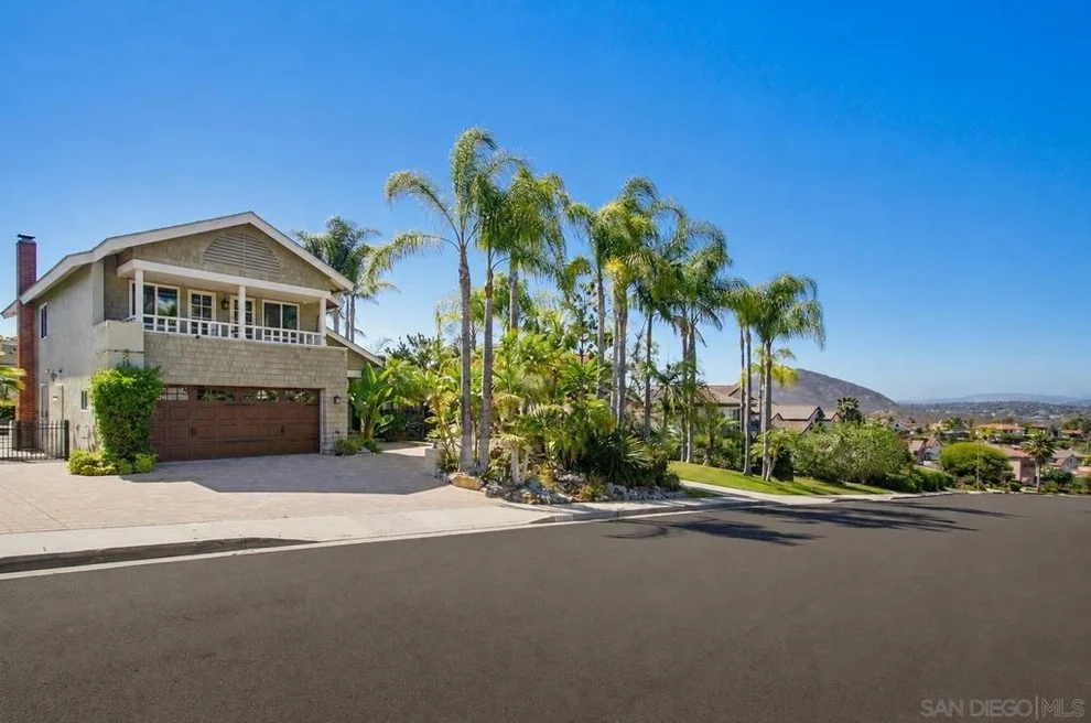 Unit for sale at 17766 Aguamiel Rd, San Diego, CA 92127
