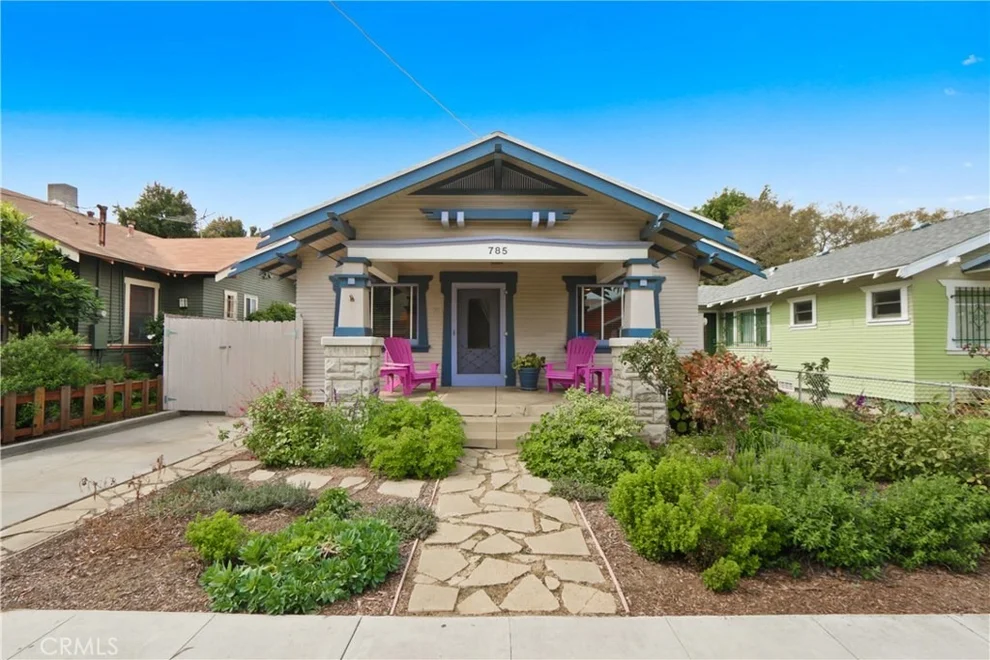 Unit for sale at 785 Gaviota Avenue, Long Beach, CA 90813