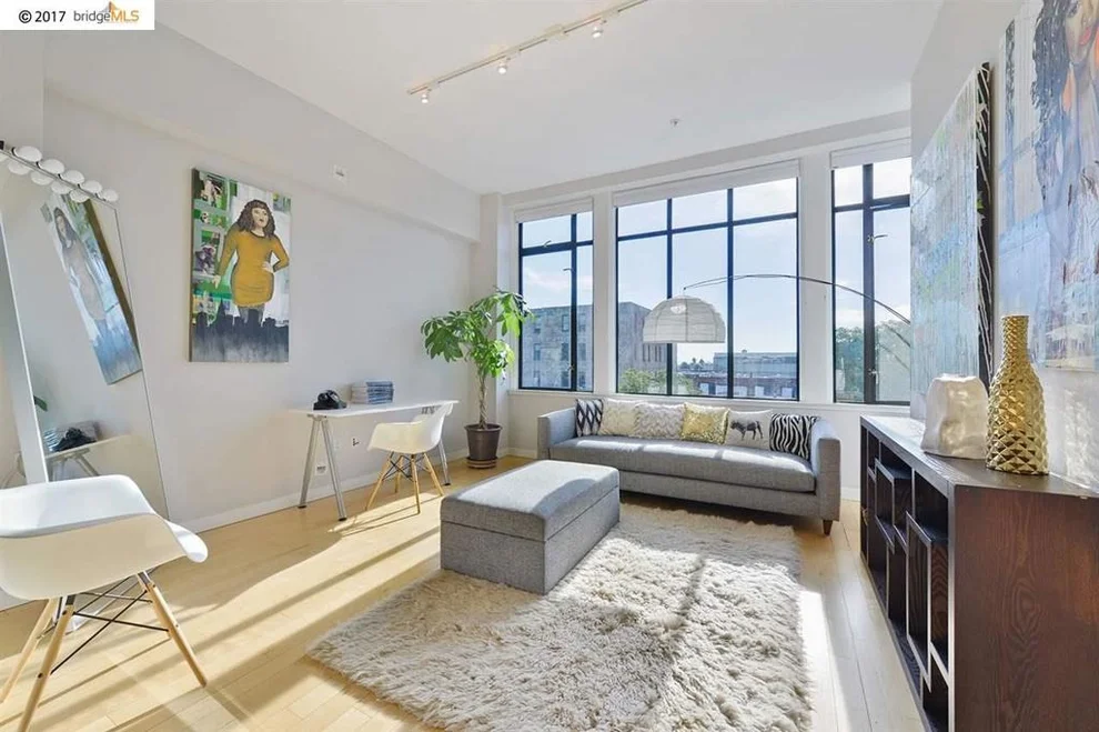 Unit for sale at 330 13th St., Oakland, CA 94612