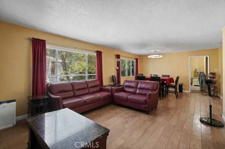 Unit for sale at 18601 Collins, Tarzana, CA 91356
