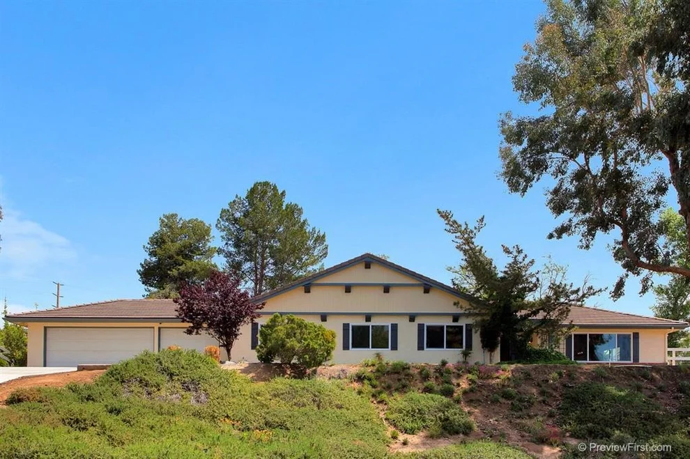 Unit for sale at 40544 Calle Torcida, Temecula, CA 92591