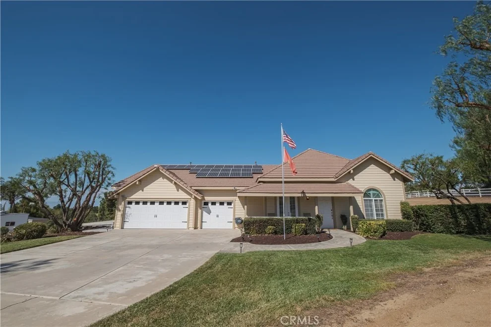 Unit for sale at 17000 Scottsdale Rd, Riverside, CA 92504